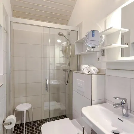 Gorgeous Home In Krems Iiwarderbrueck With Sauna Feriehus