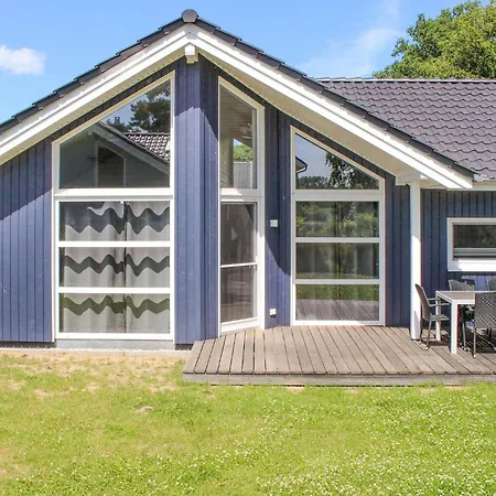 Feriehus Gorgeous Home In Krems Iiwarderbrueck With Sauna *